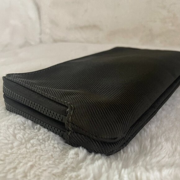 Lululemon Double Up Pouch Dark Olive Wristlet - Picture 8 of 12